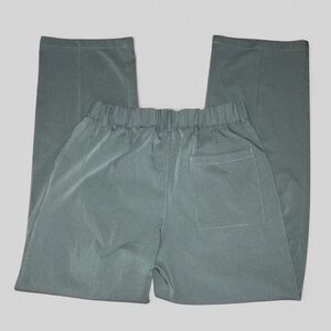 Bershka Gray Wide Leg Dress Pants
Women's Sz M EUC